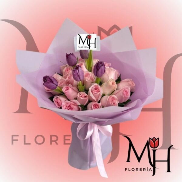 Ramo 18 rosas importada, 5 tulipanes y linda envoltura