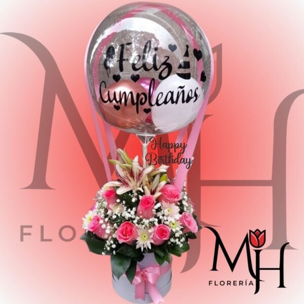 Box de 8 rosas ecuatorianas, 2 lilium, follaje y globo burbuja